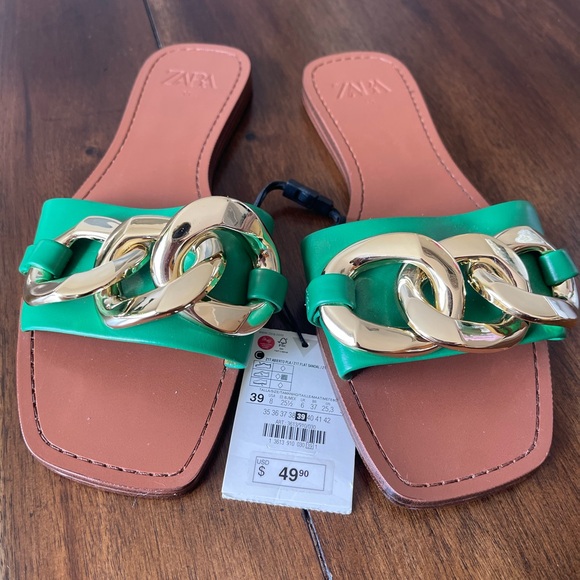 NWT Zara Women's Sandals with Green and Gold Chain - Picture 3 of 4
